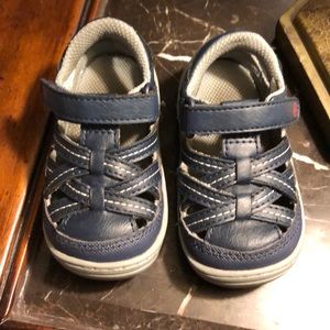 stride rite amos sandal